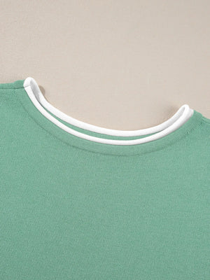 Contrast detail t-shirt with adjustable drawstring pants