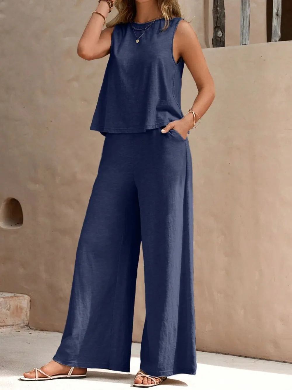 Elegant style round neck sleeveless top and wide leg pants set