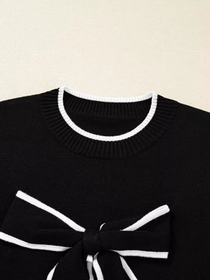 Contrast trim knit of cropped holiday sweater