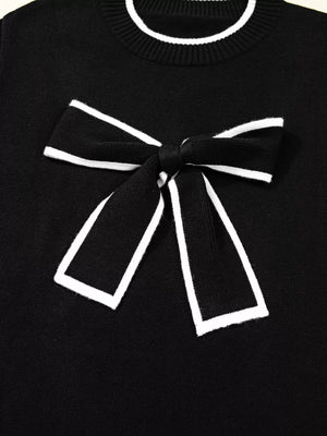 Contrast trim knit of cropped holiday sweater