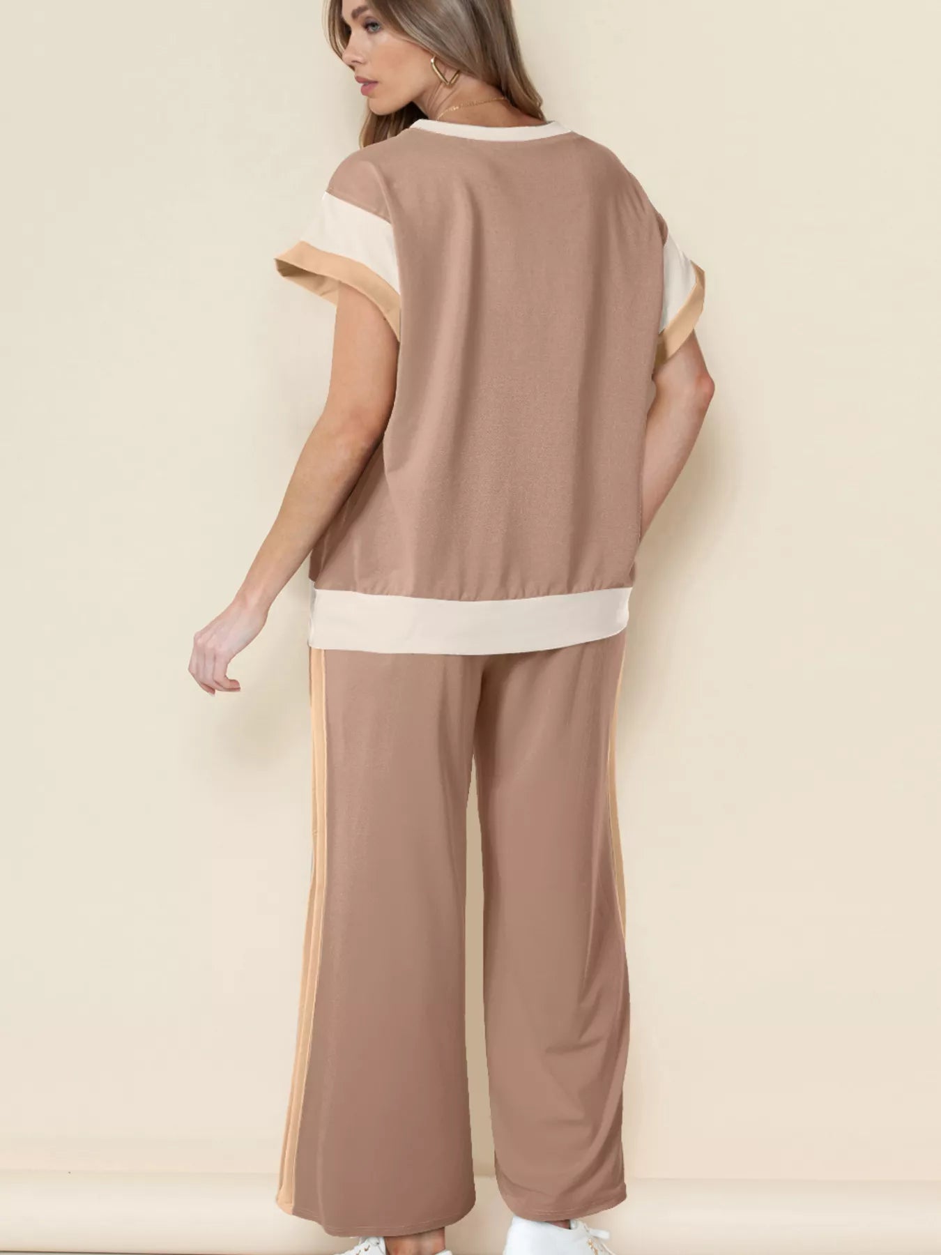 Back view of color block detail casual two-piece set