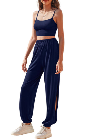 Front relaxed fit of cropped cami and joggers set