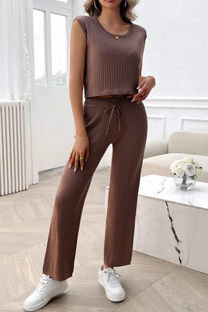 Front casual styling of Devine ribbed outfit
