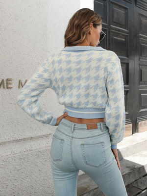 Rear fit of houndstooth Johnny collar cropped sweater