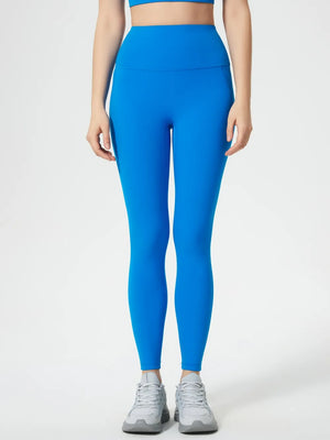Front sporty look of Millennia leggings