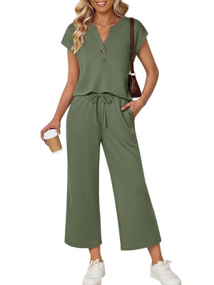 Casual front outfit with short sleeve top and pants