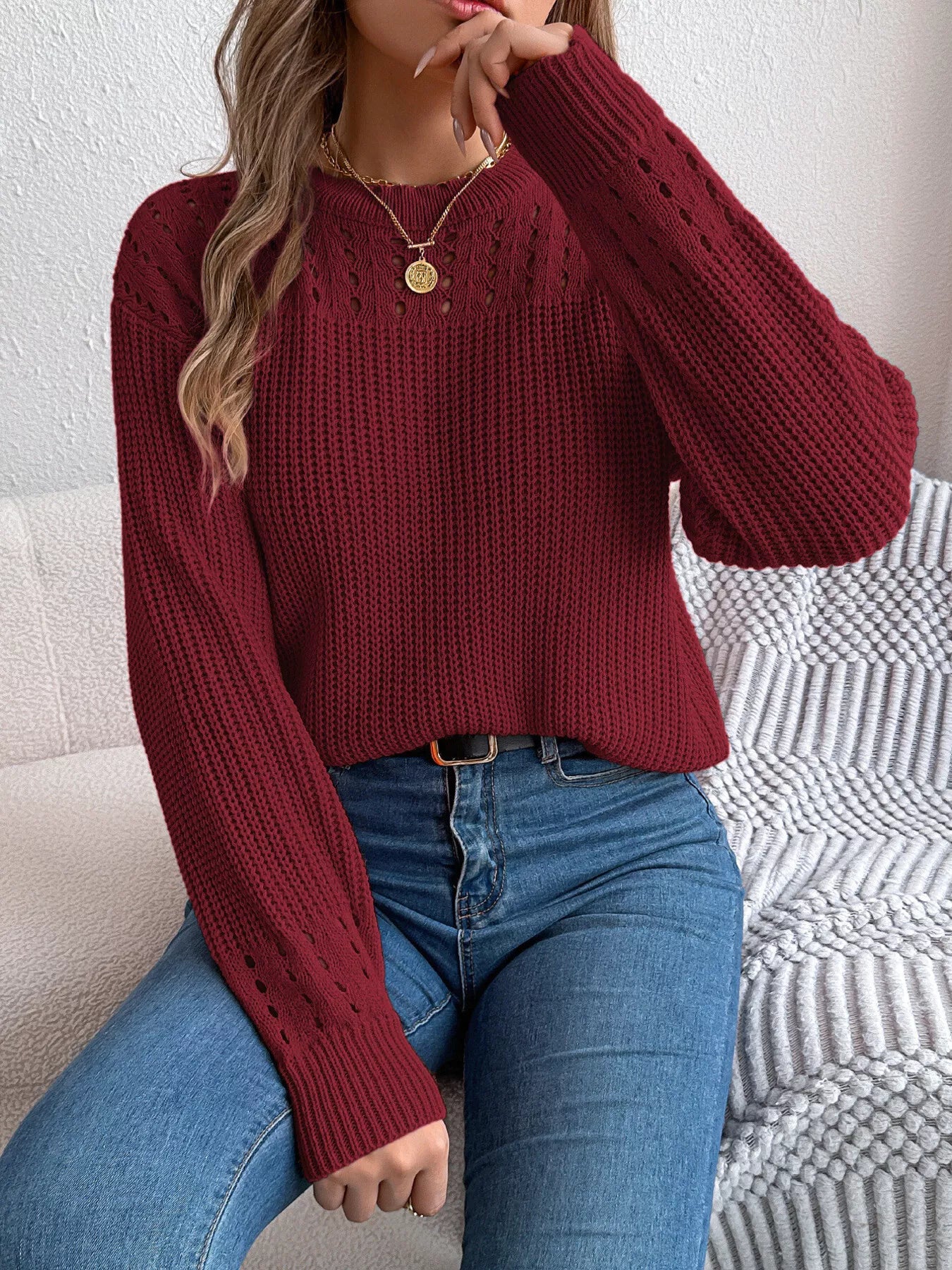Women's openwork knit sweater front side soft fabric detail