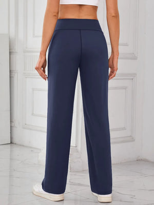 Back pocket and seam detail of high waist active pants