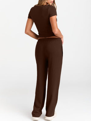 Back angle of casual two-piece pants set