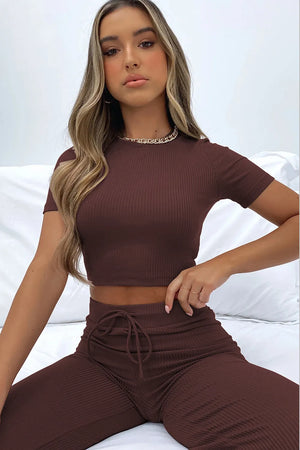 Front casual styling of round neck top and pants set