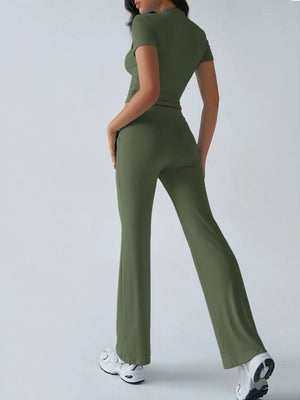 Rear view of round neck short sleeve top and pants set