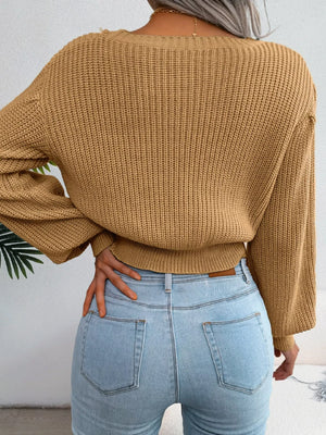 Back design of cable knit cropped sweater