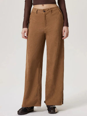 Wide leg pants with pockets modern front look