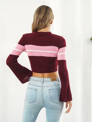(Sleeve detail of ribbed color block round neck cropped sweater)