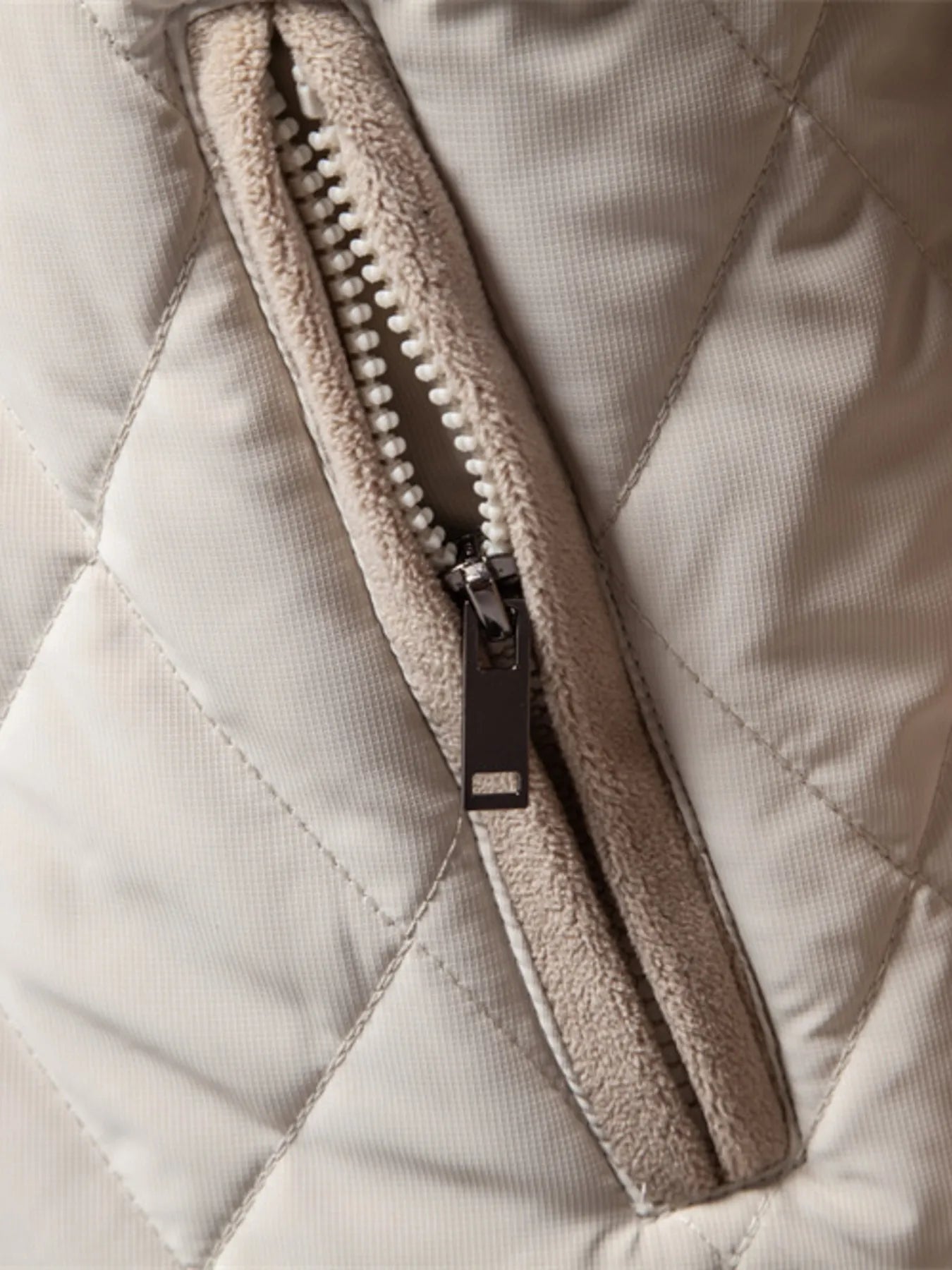 8da8043f0c614a4e9b1e06d66d588443-Max-Origin