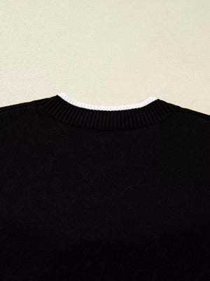 Contrast trim knit of cropped holiday sweater
