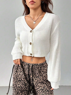 Button-up cropped cardigan natural front look