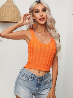 Stylish cable-knit cropped tank front look