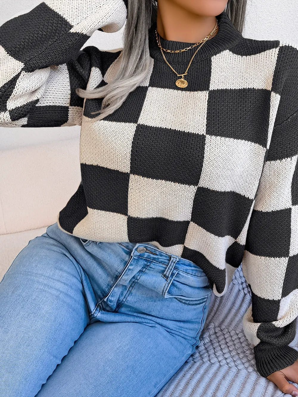 trendy front look of long sleeve checkered sweater