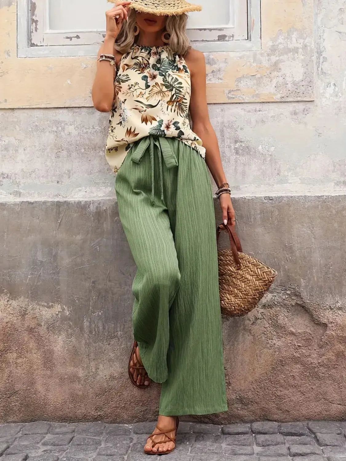 Printed women's outfit set front display