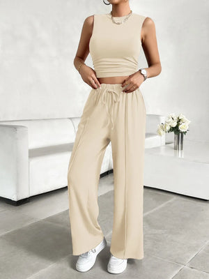 Front view of Devine sleeveless casual pants set