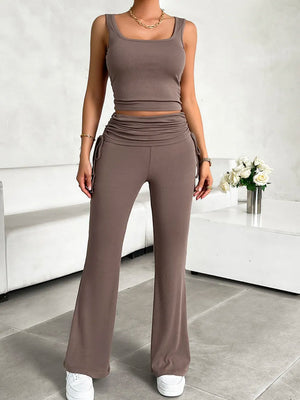 Relaxed fit tank and pants set fashion look