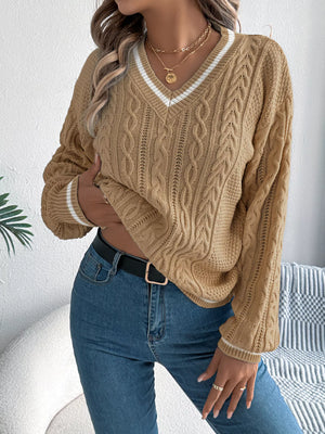 Elegant cable knit long sleeve sweater front look