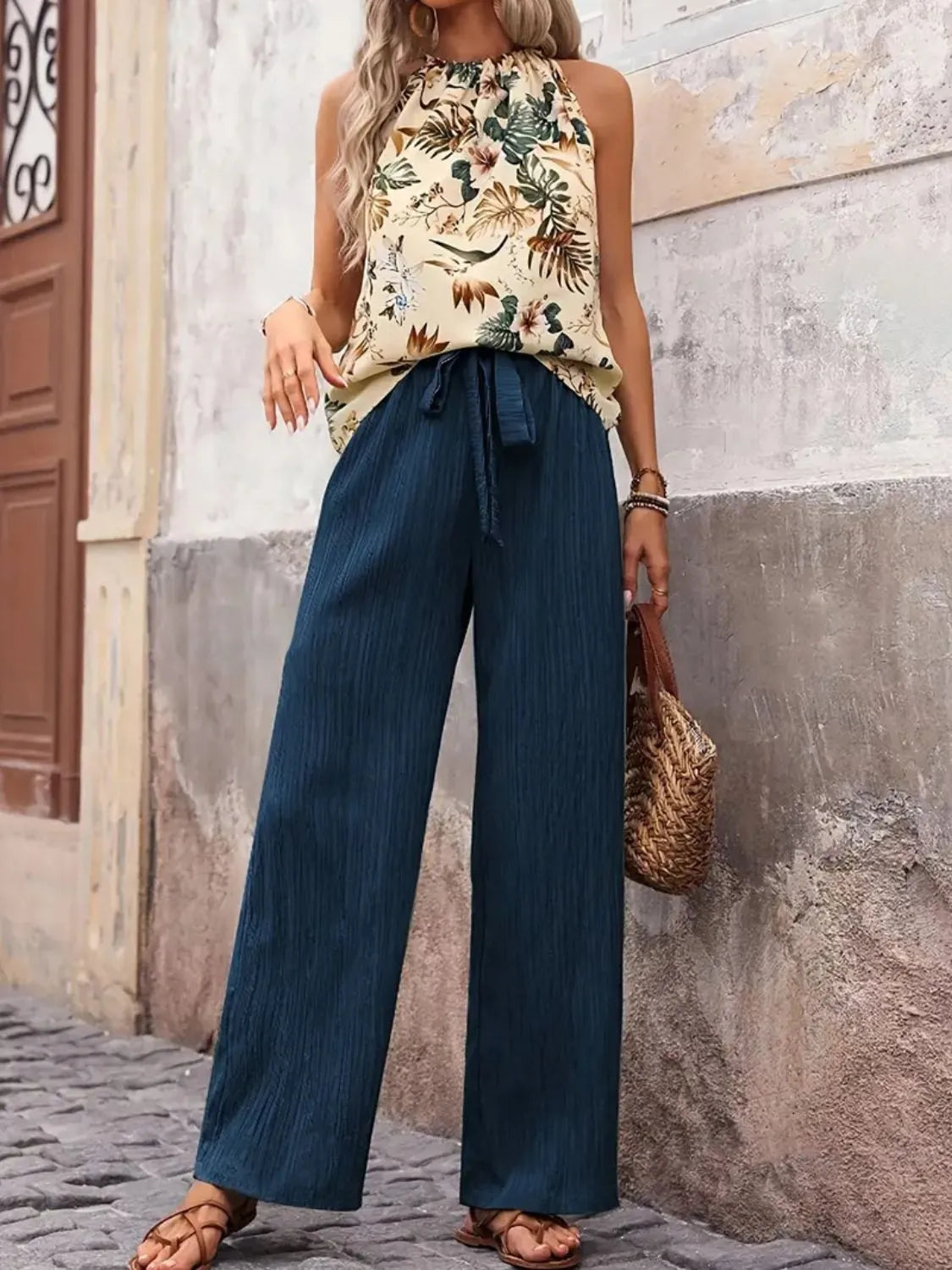 Fashionable printed two-piece set front display