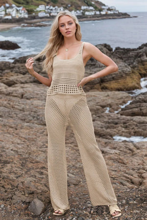 Stylish front look of hollow out top and pants set