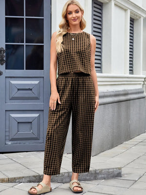 Plaid Sleeveless Top and Pants Set – Front View