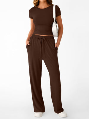 Chic front style of short sleeve tee with pants