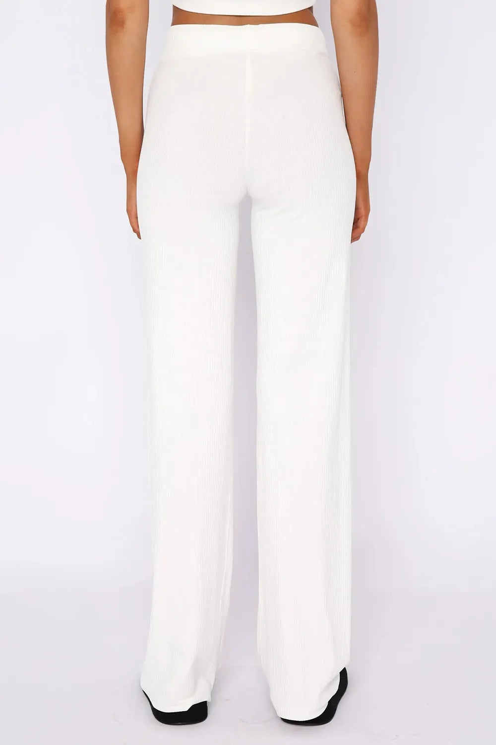 Back styling of round neck short sleeve set