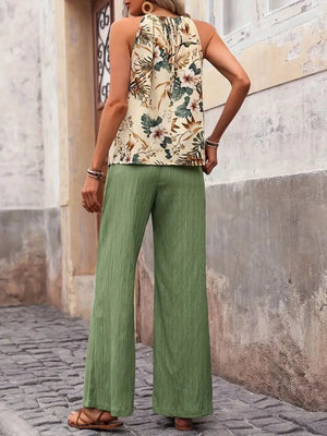 Printed tank top and wide leg pants set back look