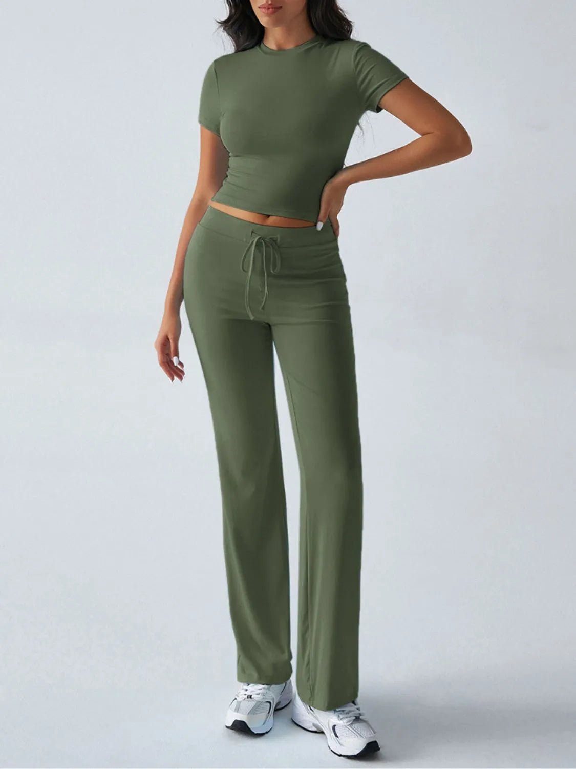 Front soft fabric look of round neck short sleeve top and pants set