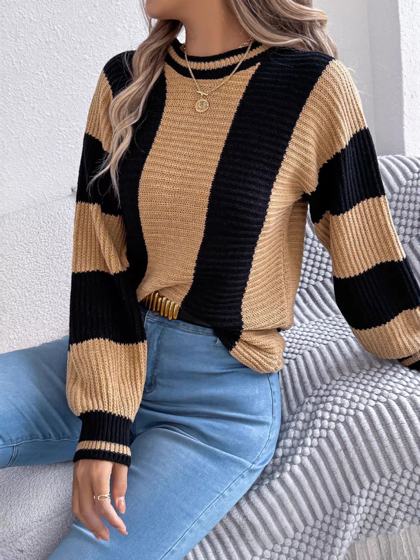 Elegant front look of color block sweater