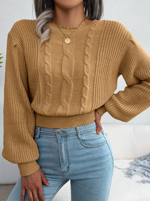 Front fit of cable knit cropped sweater