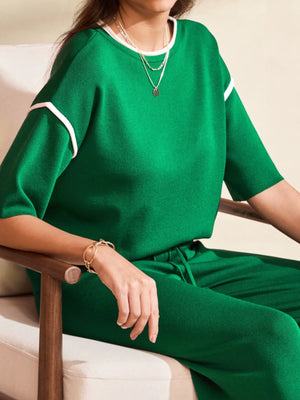 Folded two-piece set for packaging or display