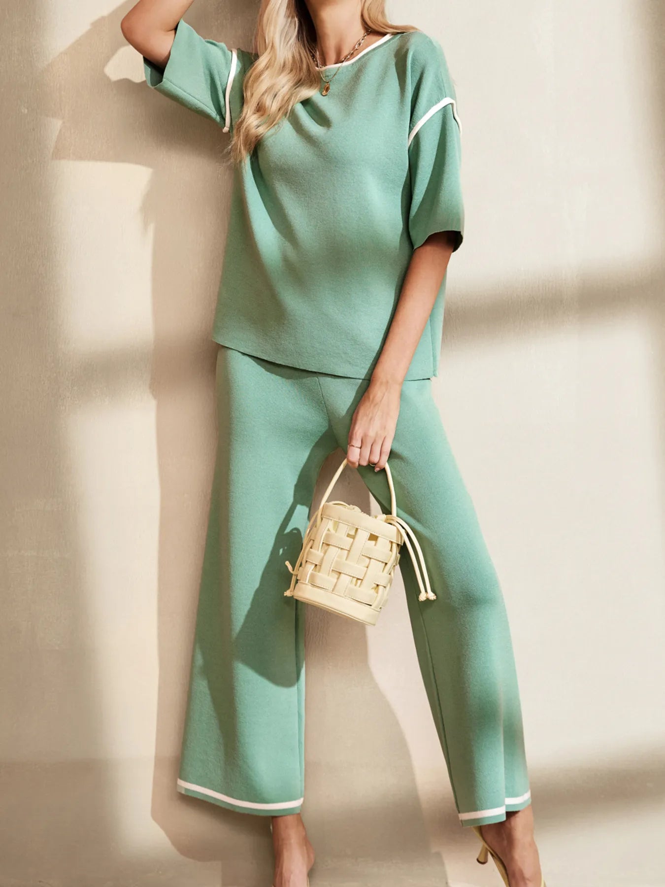 Contrast trim t-shirt and drawstring pants set front view