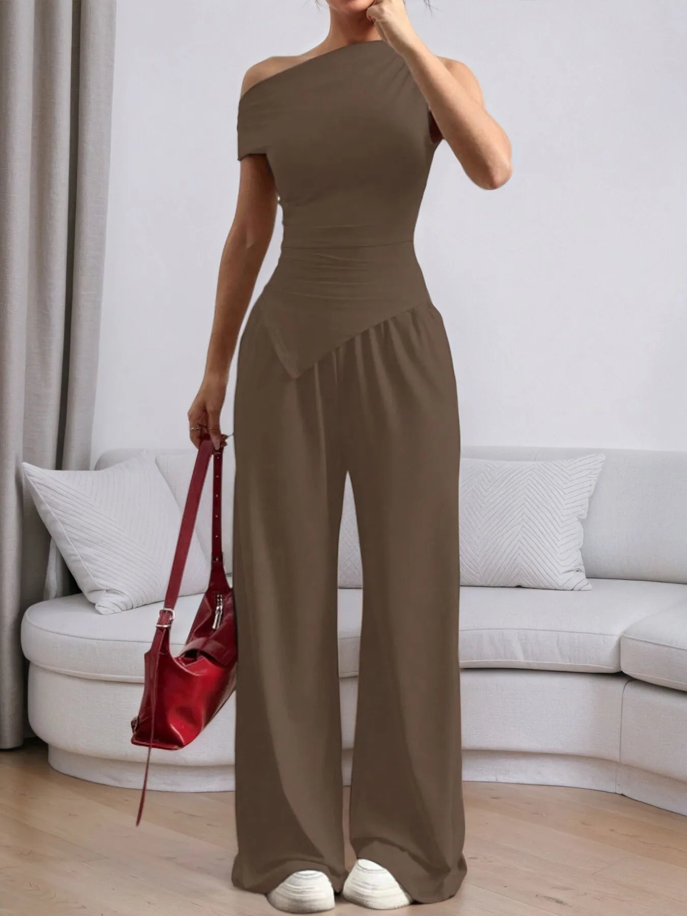 trendy single shoulder outfit front view fashion set